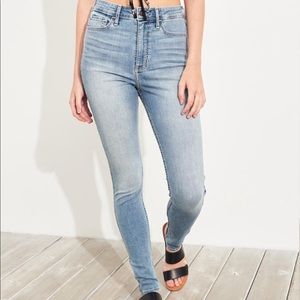Hollister high-rise jeans